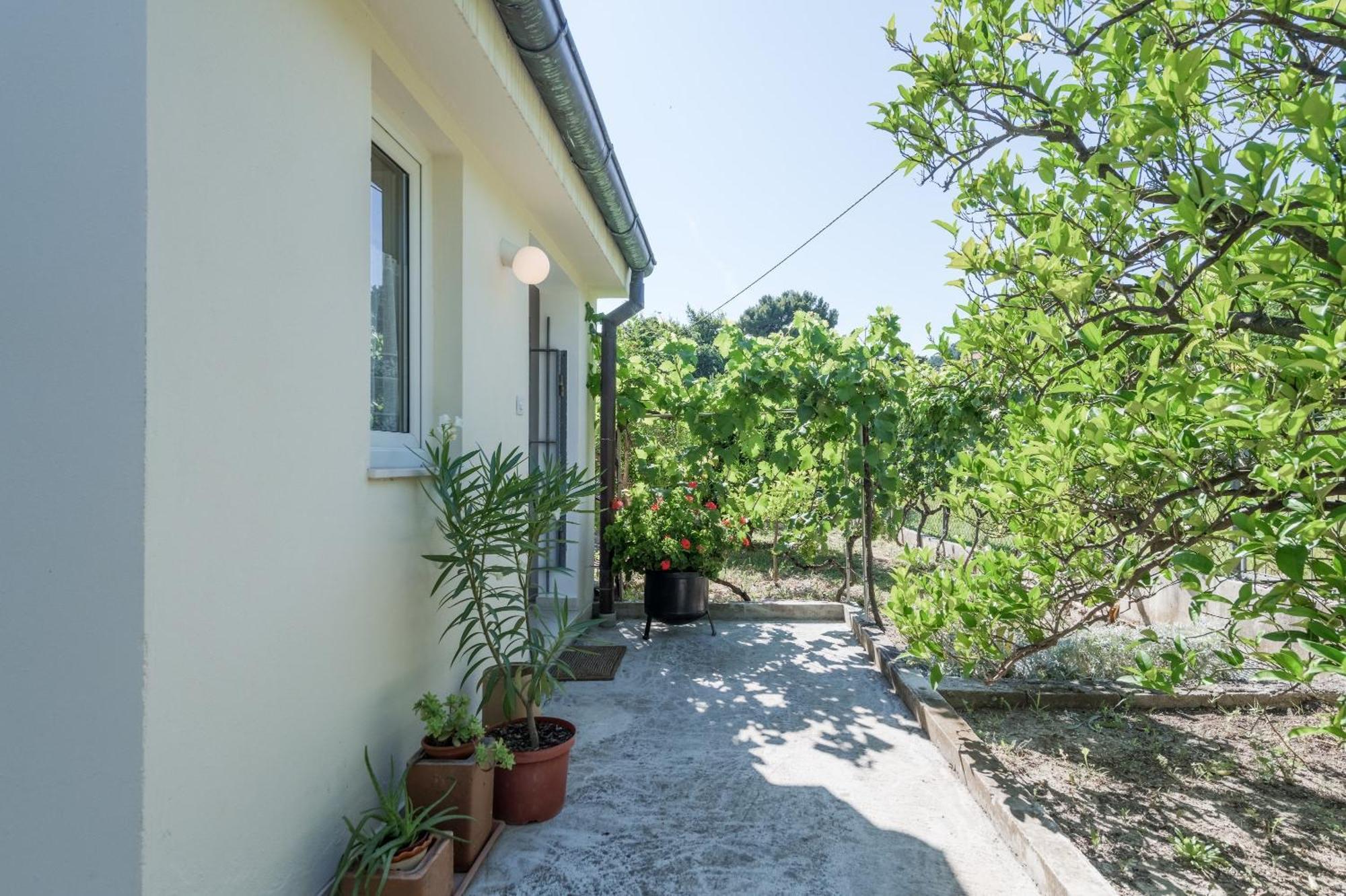 Beachfront Apartment Milan, With Balcony 스플리트 외부 사진